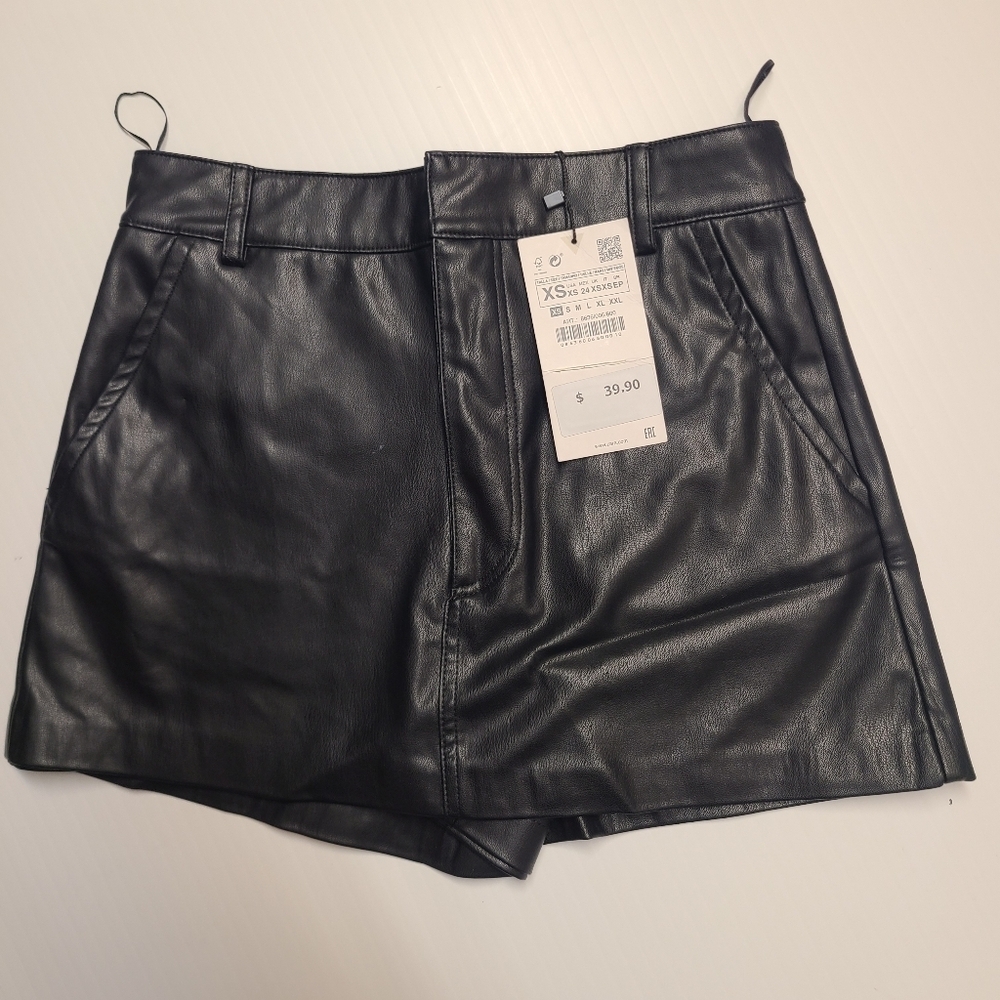 ZARA WOMEN MINI SHORT SIZE XS 8636/006/800